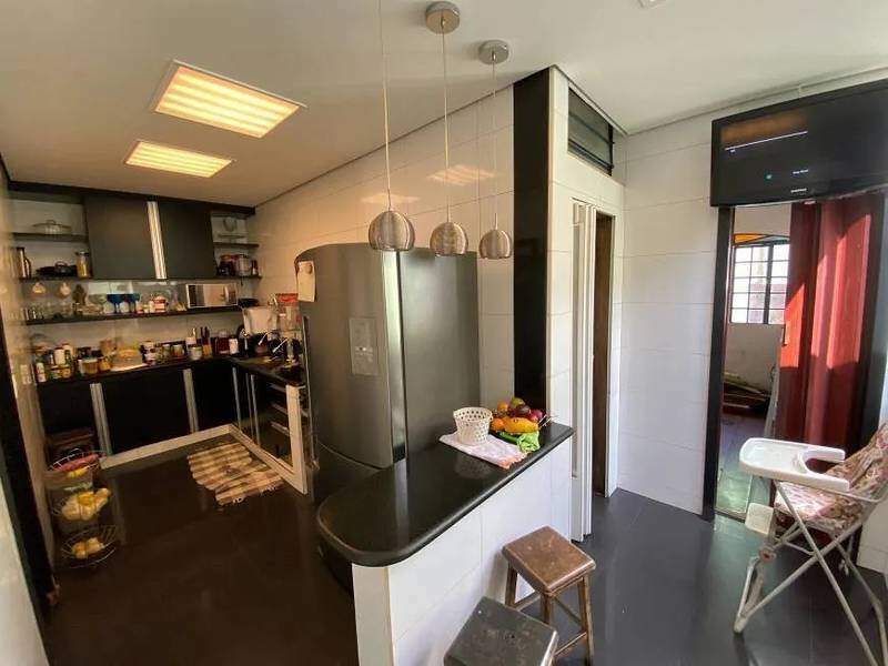 Casa à venda no Planalto: 