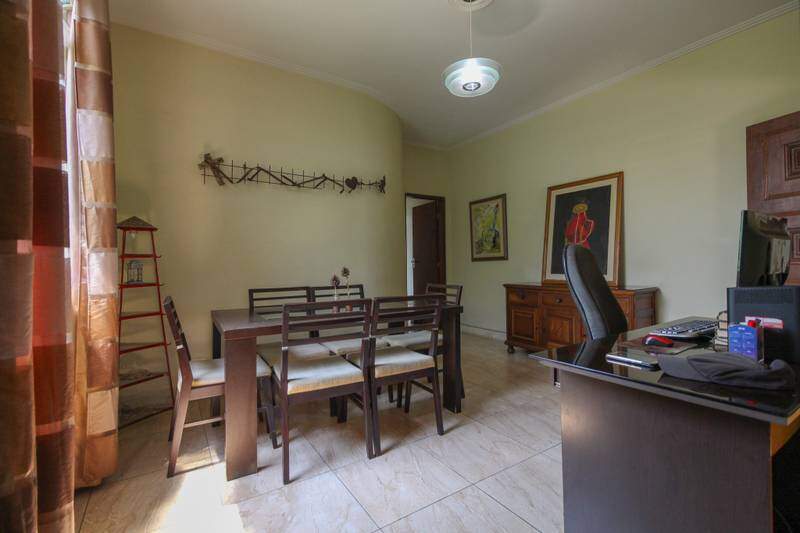 Casa à venda no Planalto: 