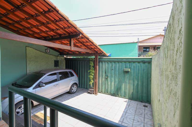Casa à venda no Planalto: 