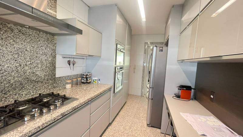 Apartamento à venda no Lourdes: 