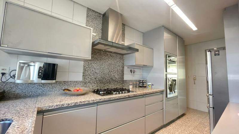 Apartamento à venda no Lourdes: 