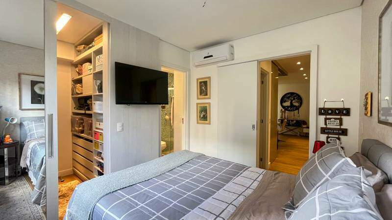 Casa à venda no Lourdes: 