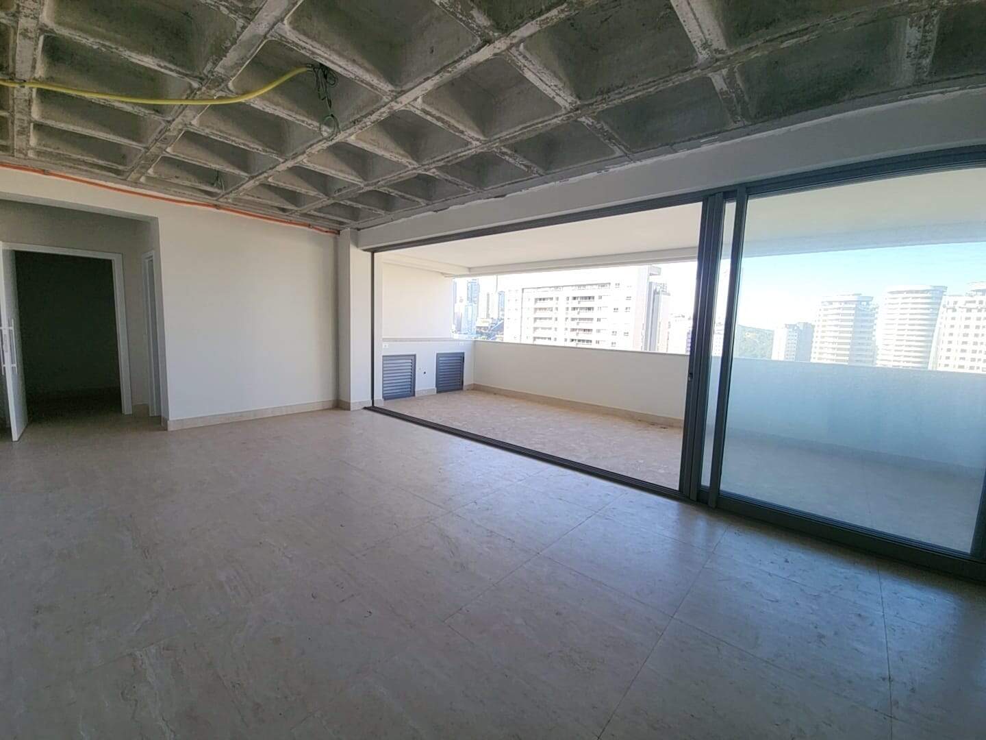 Apartamento à venda no Vale do Sereno: dji_20240522_144732_4201716918159637.jpg