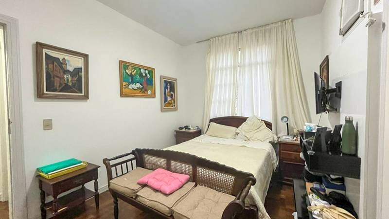 Apartamento à venda no Coração de Jesus: 