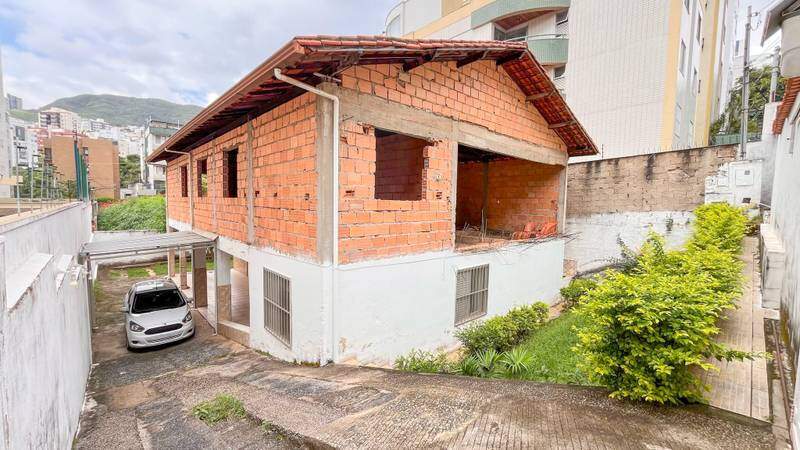 Casa à venda no Buritis: 