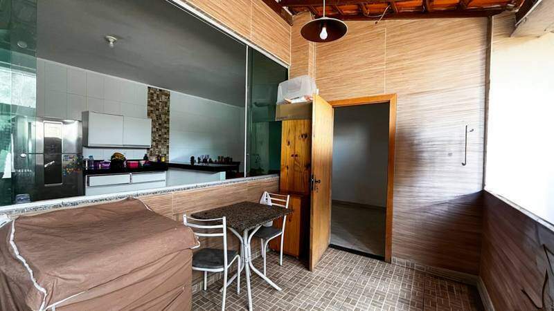 Casa à venda no ALÍPIO DE MELO: 