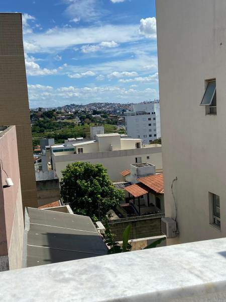 Casa à venda no Fernão Dias: 