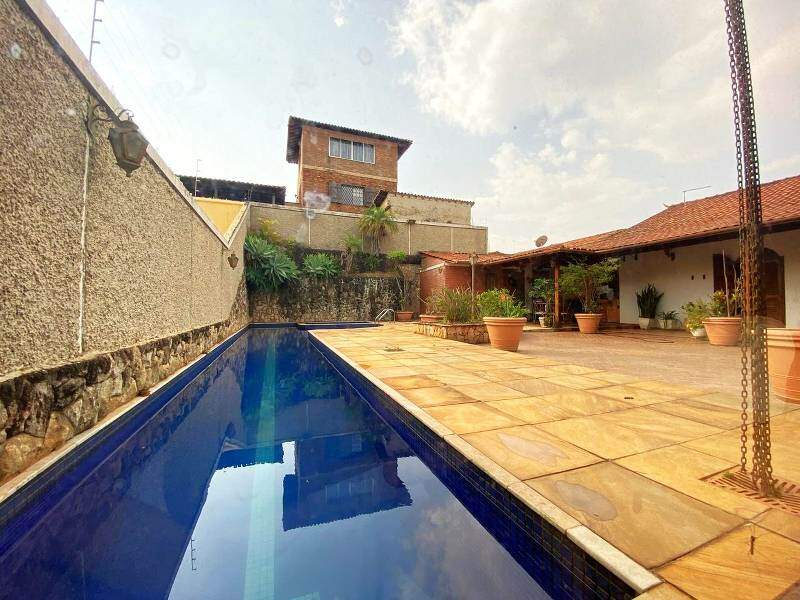 Casa à venda no Santa Lúcia: 