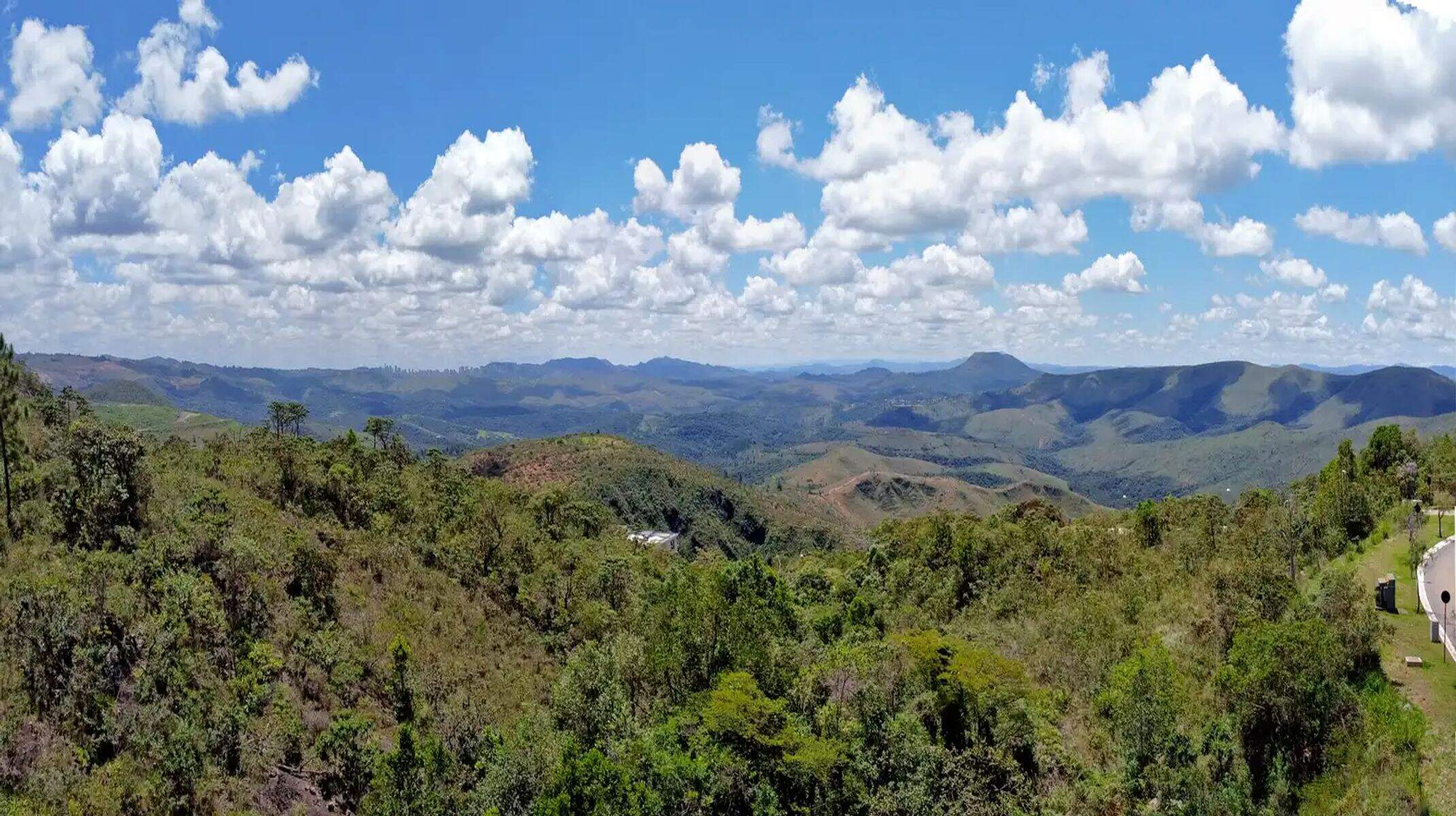 Apartamento à venda no Morro do Chápeu: Visão panorâmica