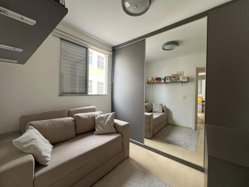 Apartamento à venda no Sagrada Família: 