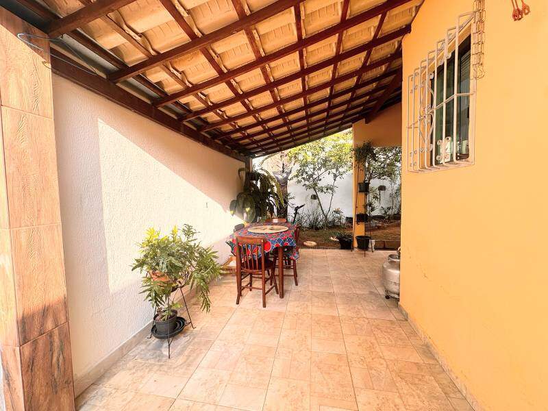 Casa à venda no Fernão Dias: 