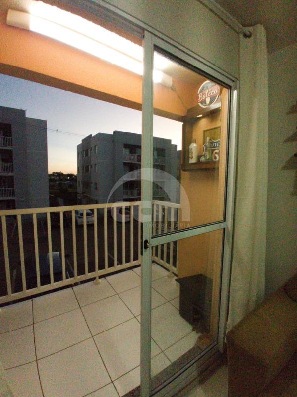 Apartamento à venda no Uvaranas: 