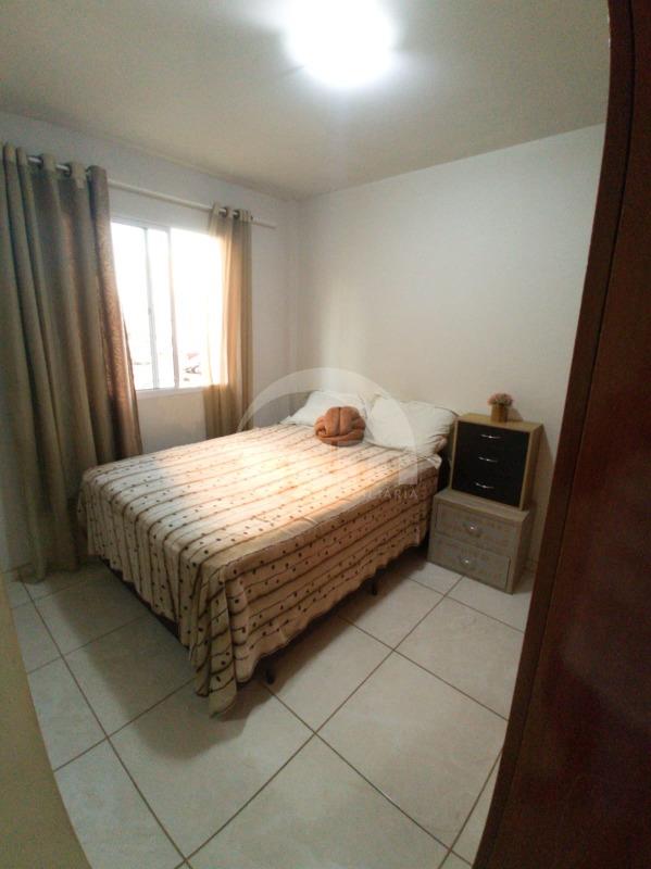 Apartamento à venda no Uvaranas: 