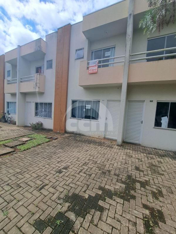 Sobrado à venda no Uvaranas: 