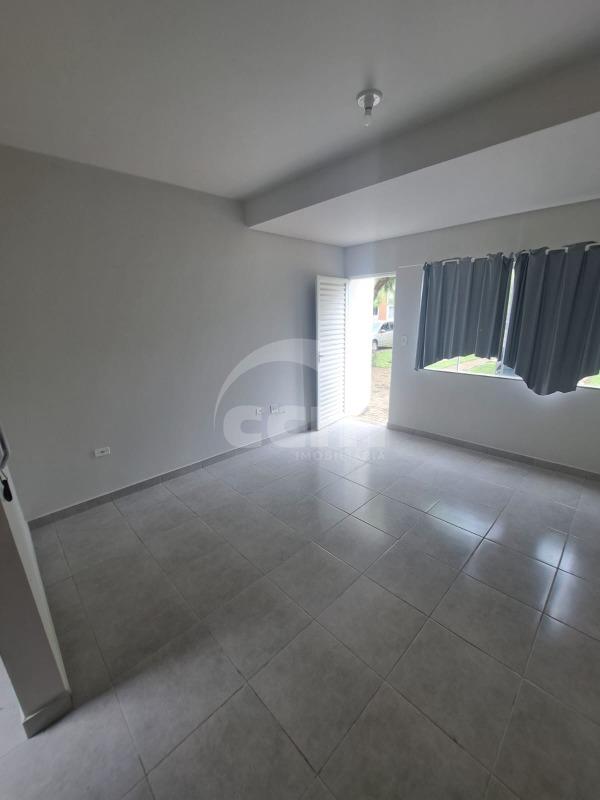 Sobrado à venda no Uvaranas: 