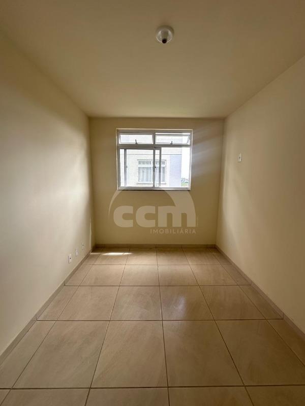 Apartamento à venda no Uvaranas: 