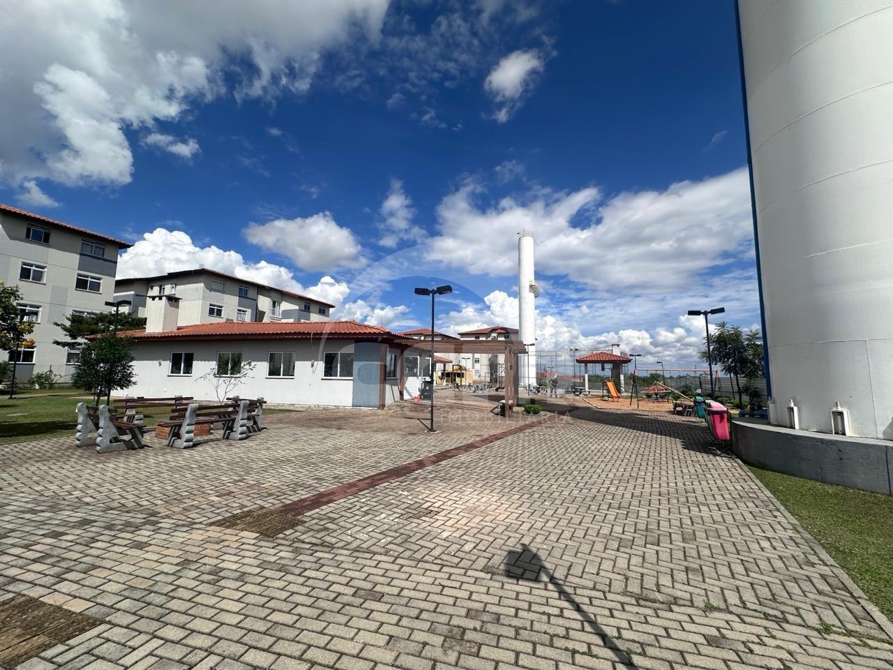 Apartamento à venda no Uvaranas: 