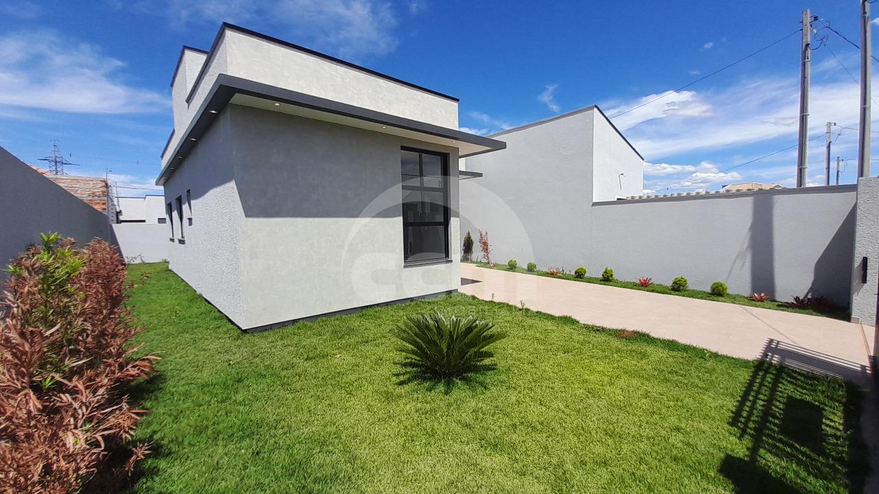 Casa à venda no Le parc: Passagem Lateral Esquerda