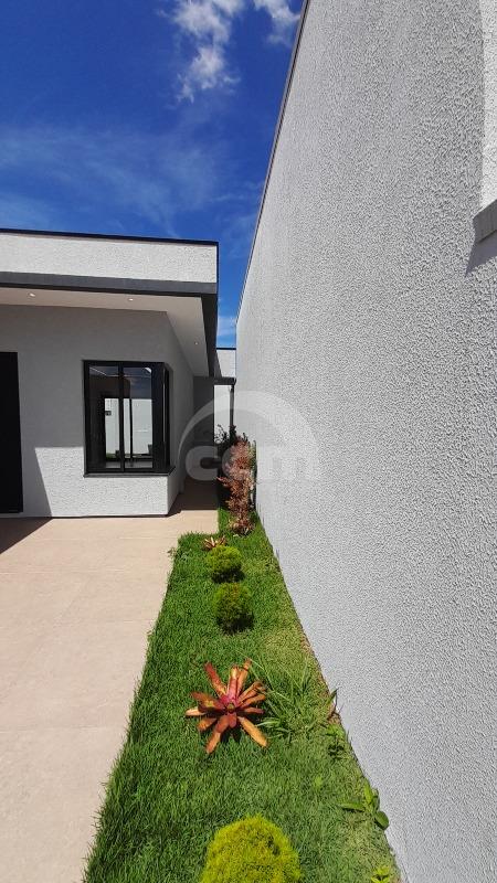 Casa à venda no Le parc: Passagem Lateral Direita