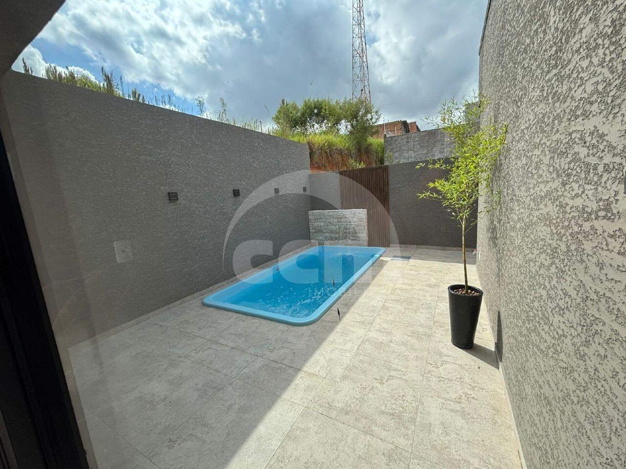 Casa à venda no CaráCará: 