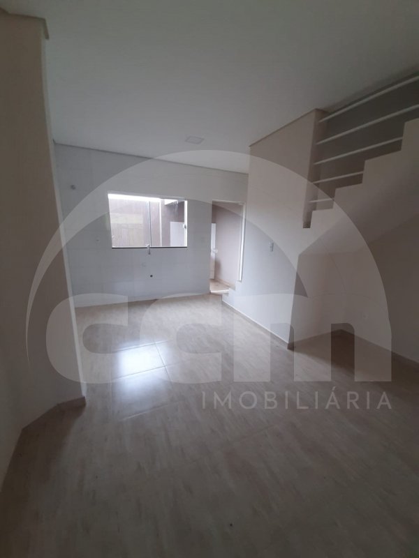 Sobrado à venda no Uvaranas: 