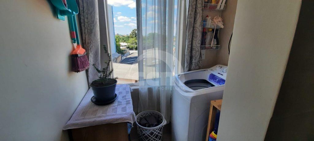 Apartamento à venda no Uvaranas: Área de Serviço