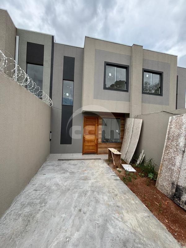 Sobrado à venda no OLARIAS: 