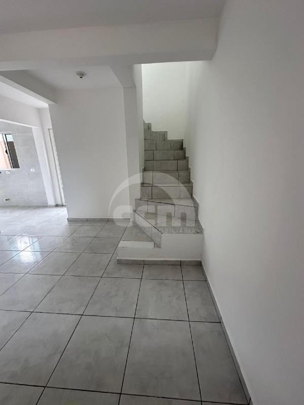 Sobrado à venda no Uvaranas: 