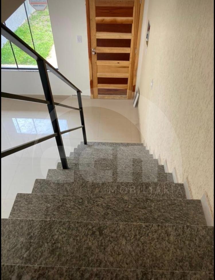 Sobrado à venda no Cará-cará: 