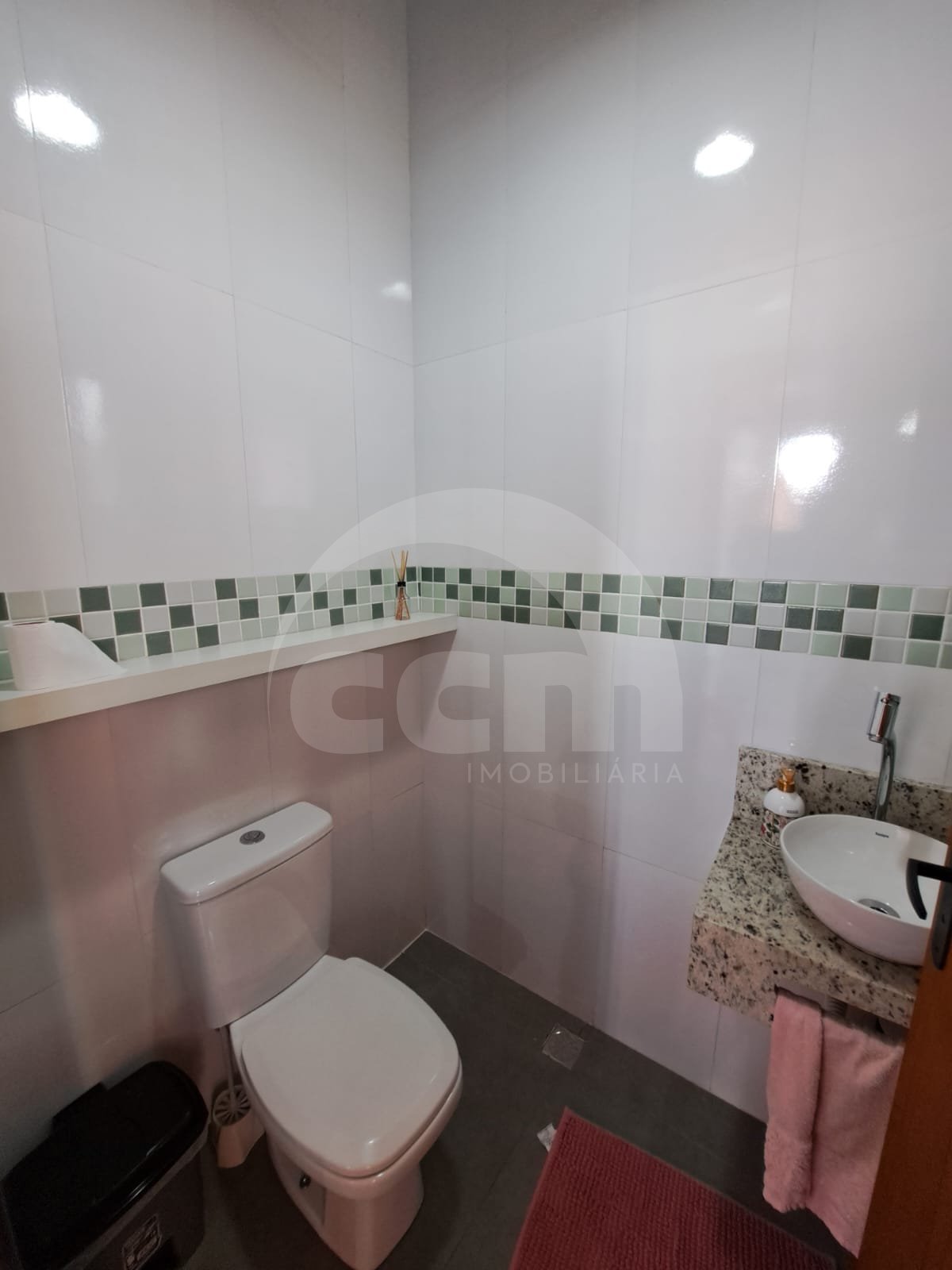 Casa à venda no Contorno: 