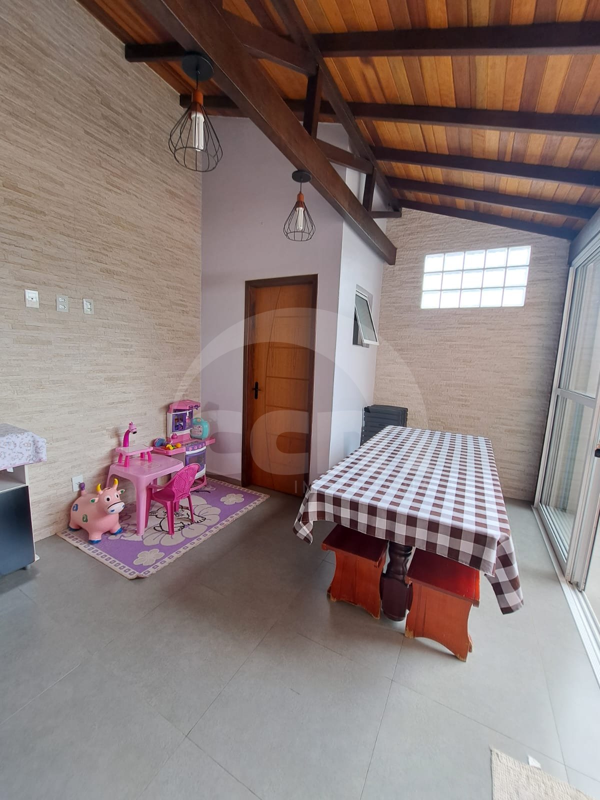 Casa à venda no Contorno: 