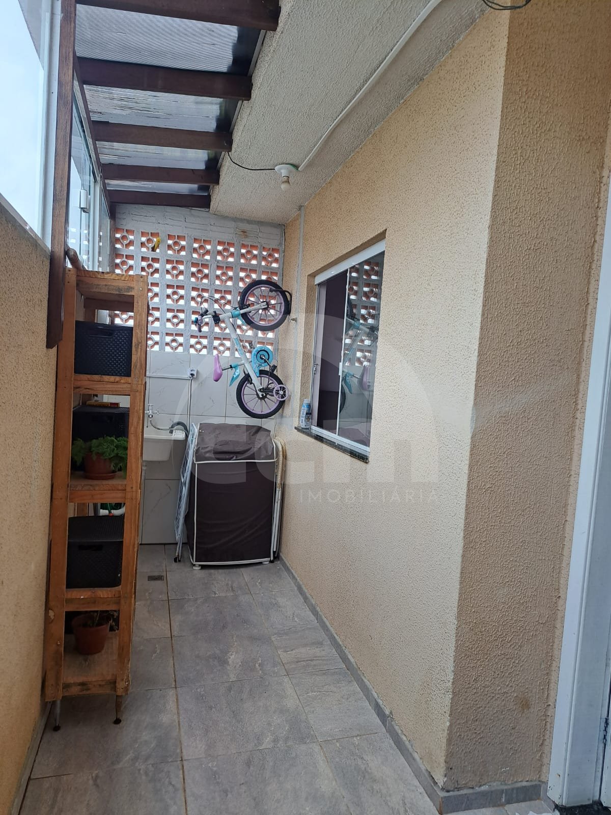 Casa em condomínio à venda no Neves: 