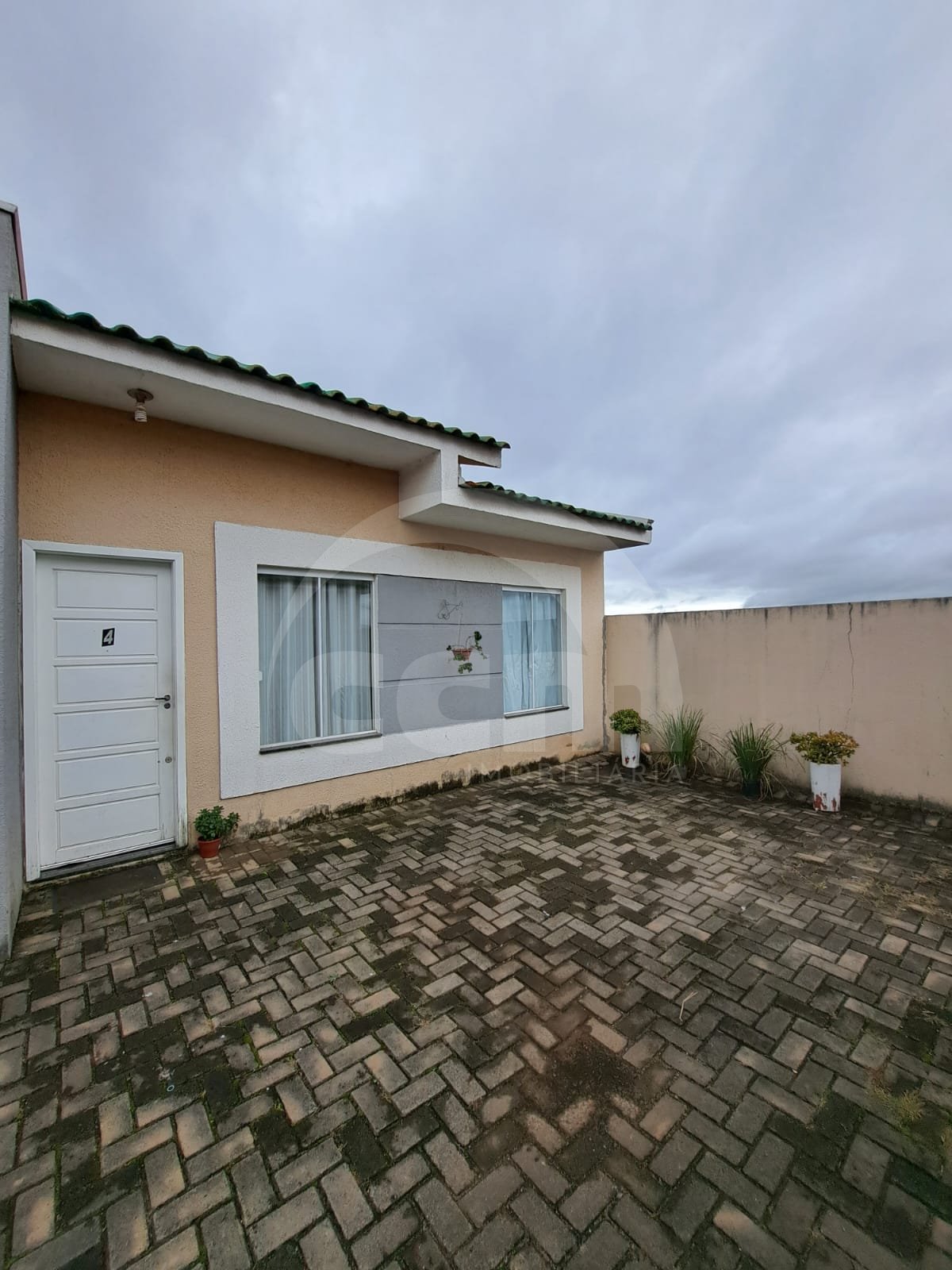 Casa em condomínio à venda no Neves: 