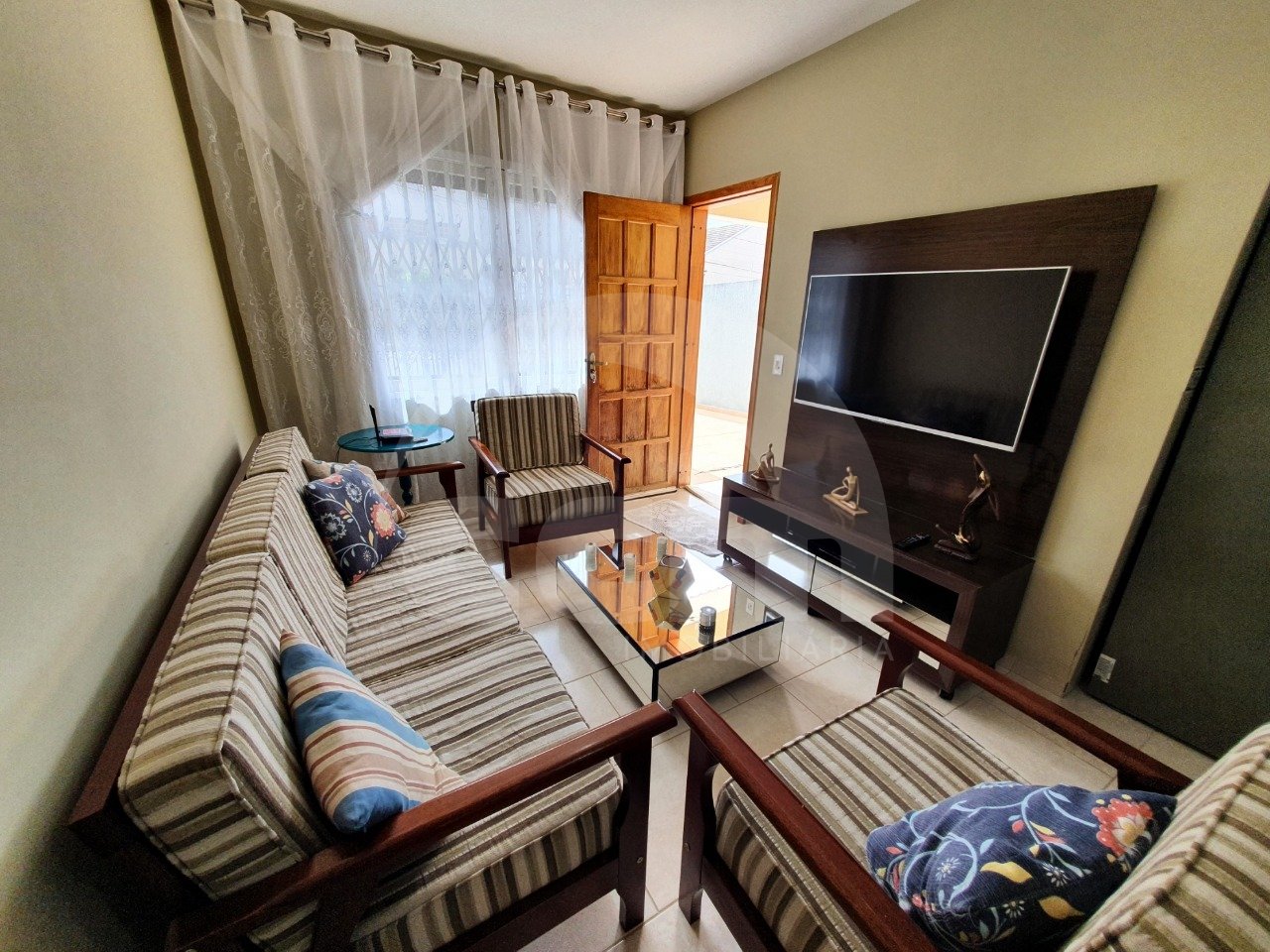 Casa à venda no Nova Rússia: 