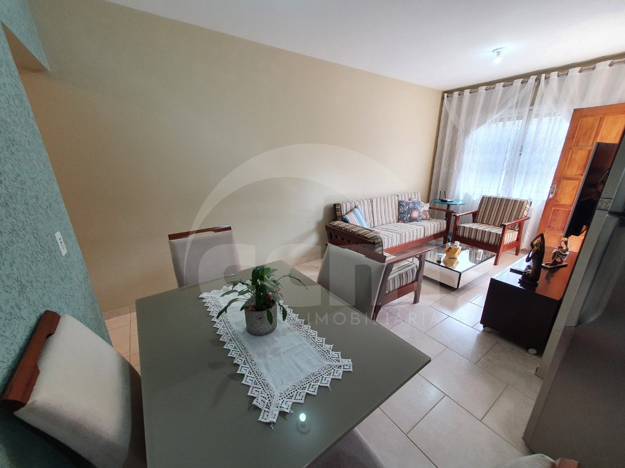 Casa à venda no Nova Rússia: 