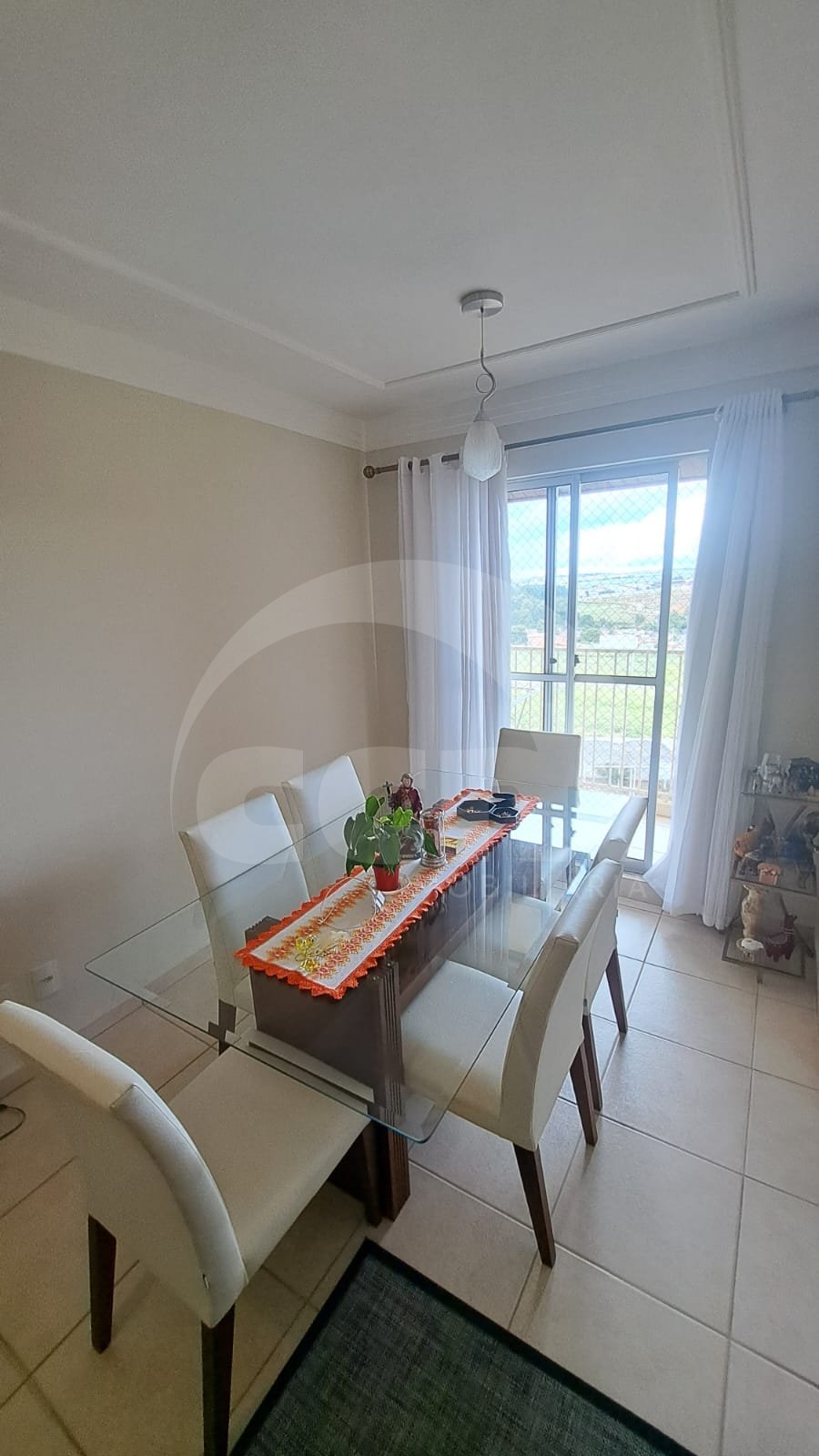 Apartamento à venda no Uvaranas: 