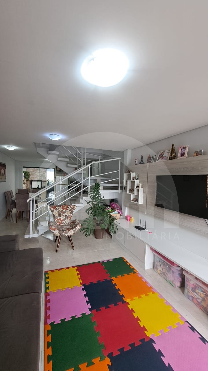 Sobrado à venda no Neves: 