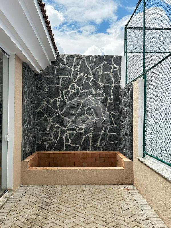 Casa em condomínio à venda no Colônia Dona Luíza: 