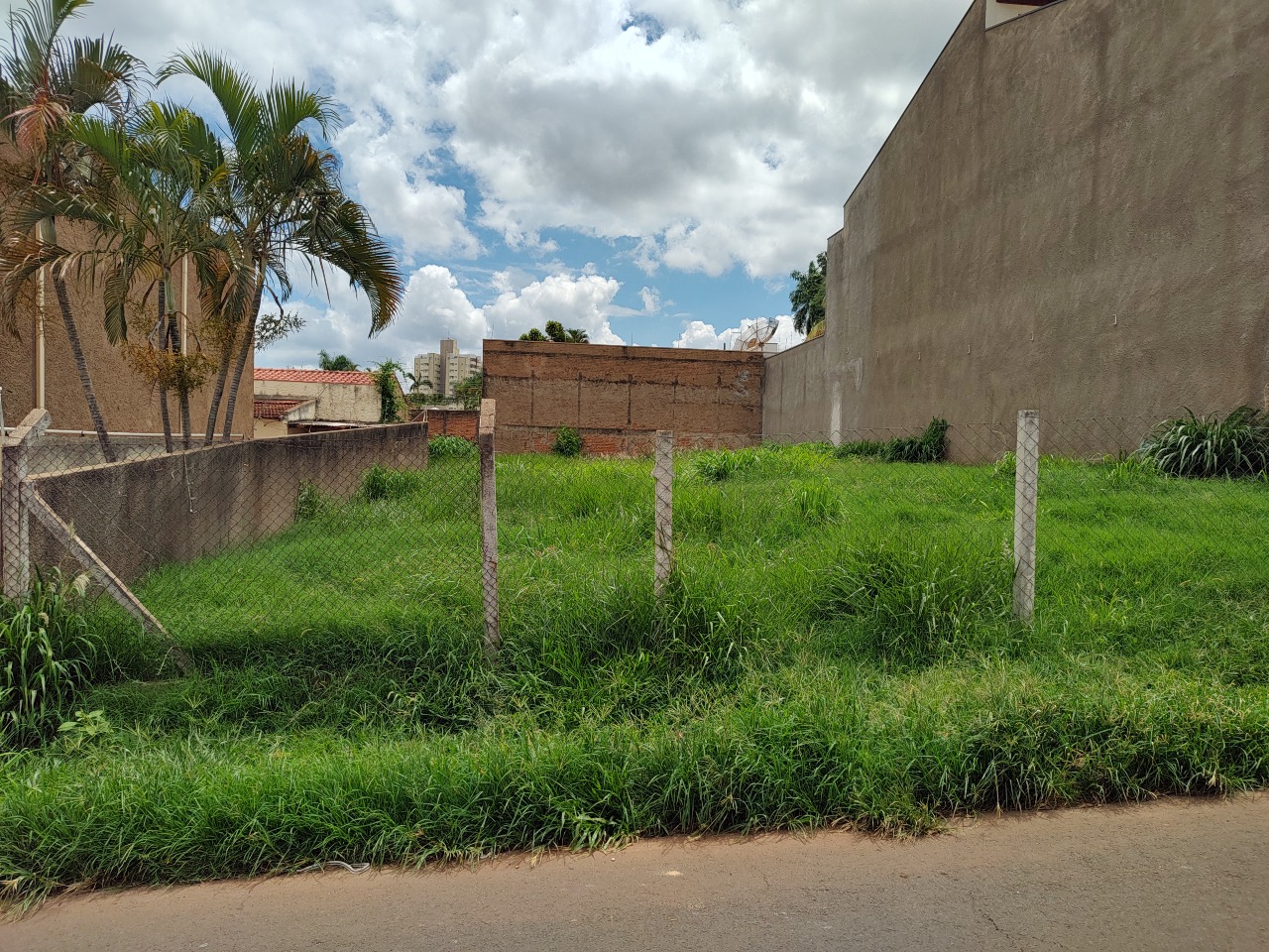 Lote à venda no Chacara do Ouro: 