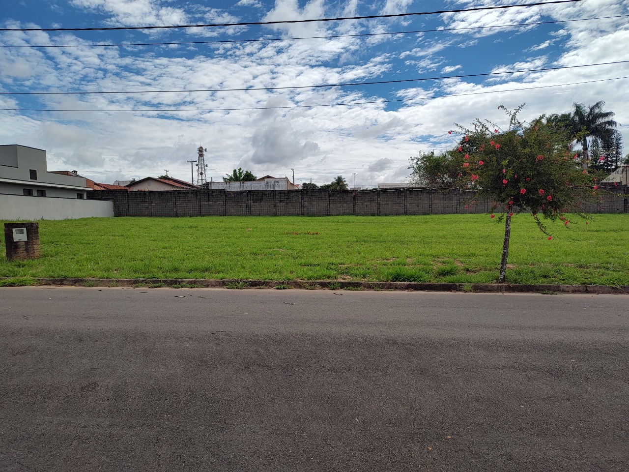 Lote em condomínio à venda no Parque da Imprensa: 