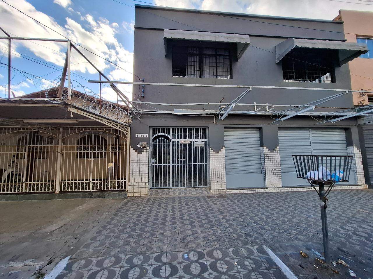 Imagem: Casa para aluguel, 4 quartos, 2 suítes, 1 vaga, Centro - Governador Valadares/MG