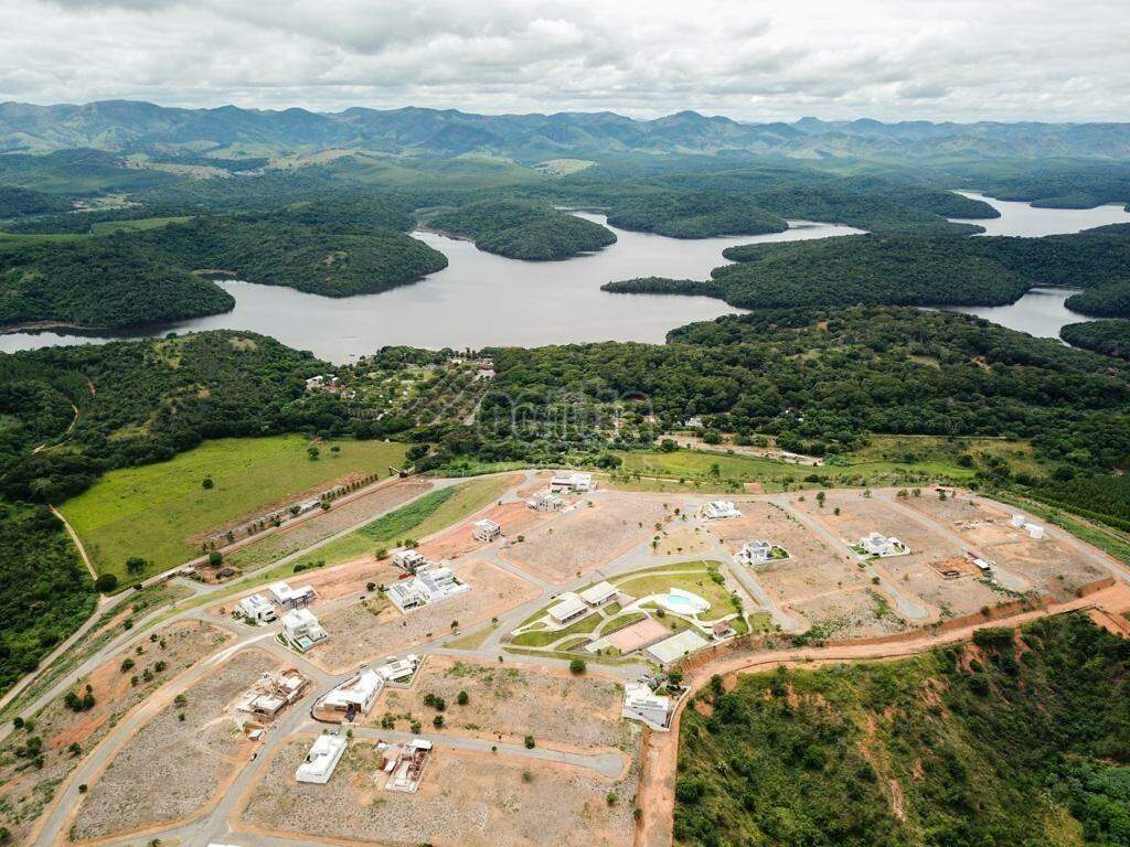 Imagem: Lote em condomínio à venda, Condomínio Lagoa Silvana - Caratinga/MG