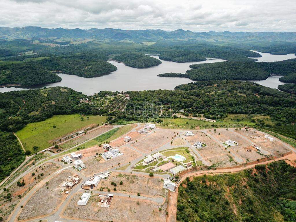 Imagem: Lote em condomínio à venda, Condomínio Lagoa Silvana - Caratinga/MG
