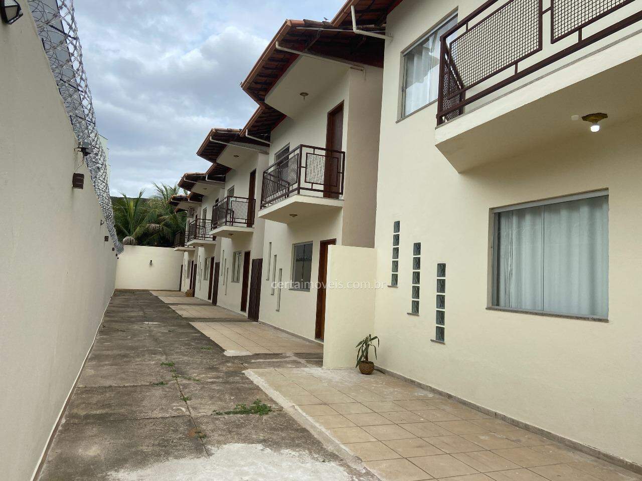 Imagem: Residencial com 5 Casas Duplex 