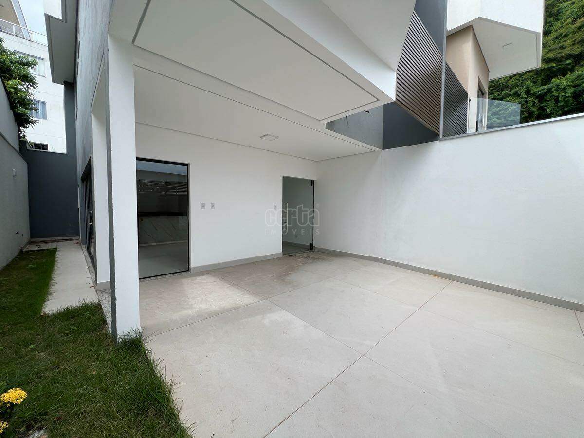 Imagem: Casa à venda, 3 quartos, 1 suíte, 2 vagas, Bom Retiro - Ipatinga/MG