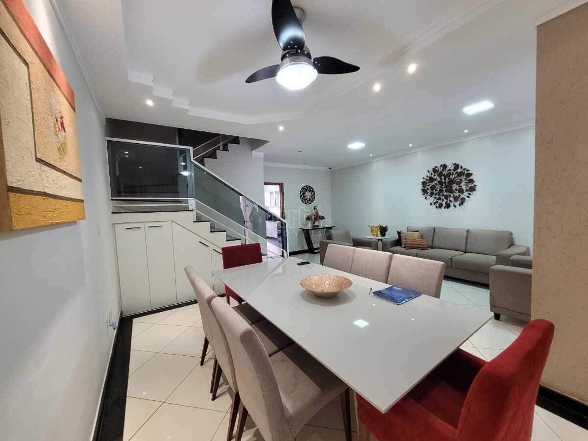 Imagem: Casa à venda, 4 quartos, 1 suíte, 2 vagas, Santo Agostinho - Governador Valadares/MG
