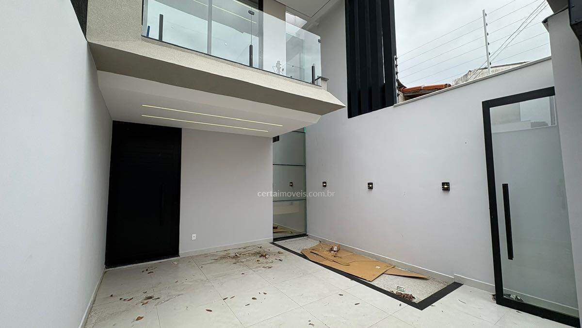 Imagem: Casa à venda, 3 quartos, 1 suíte, 2 vagas, Lourdes - Governador Valadares/MG