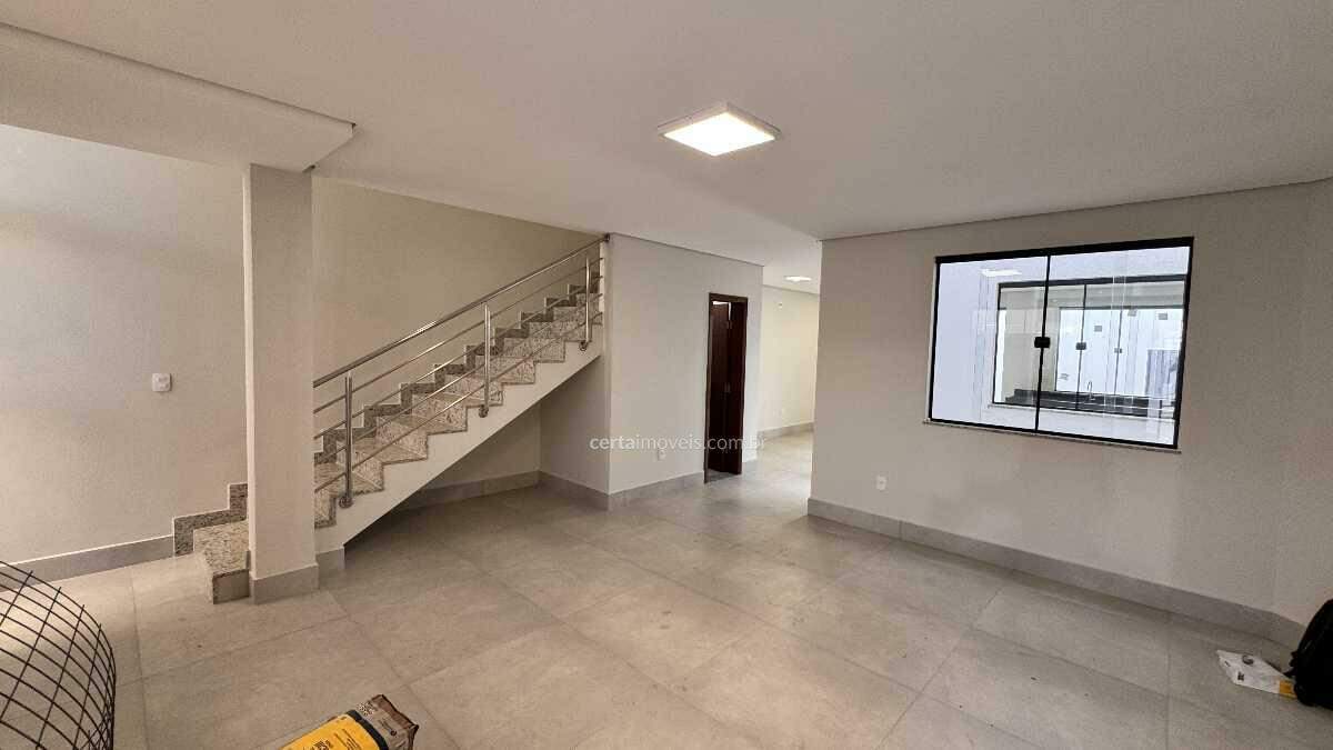 Imagem: Casa à venda, 3 quartos, 1 suíte, 2 vagas, Bosque da Figueira - Governador Valadares/MG