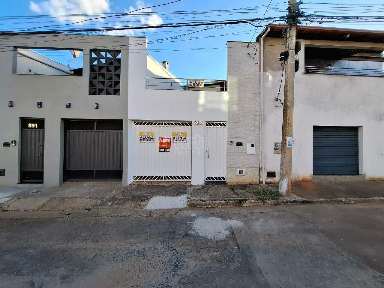 Imagem: Casa para Aluguel em Cidade Nova, Governador Valadares - 3 Dormitórios, 1 Suíte