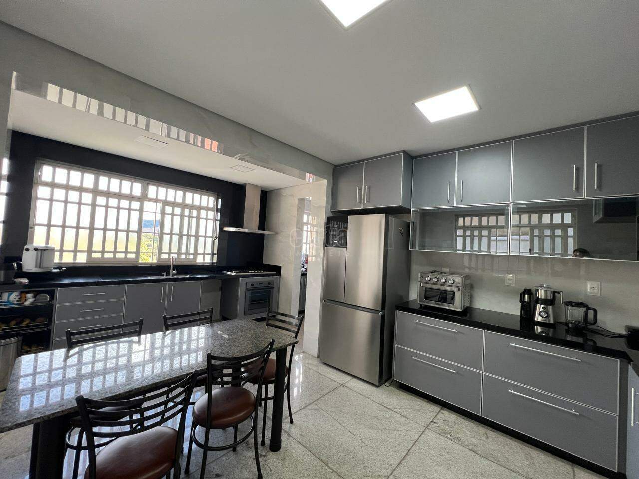 Imagem: Casa à venda, 5 quartos, 3 suítes, Ideal - Ipatinga/MG